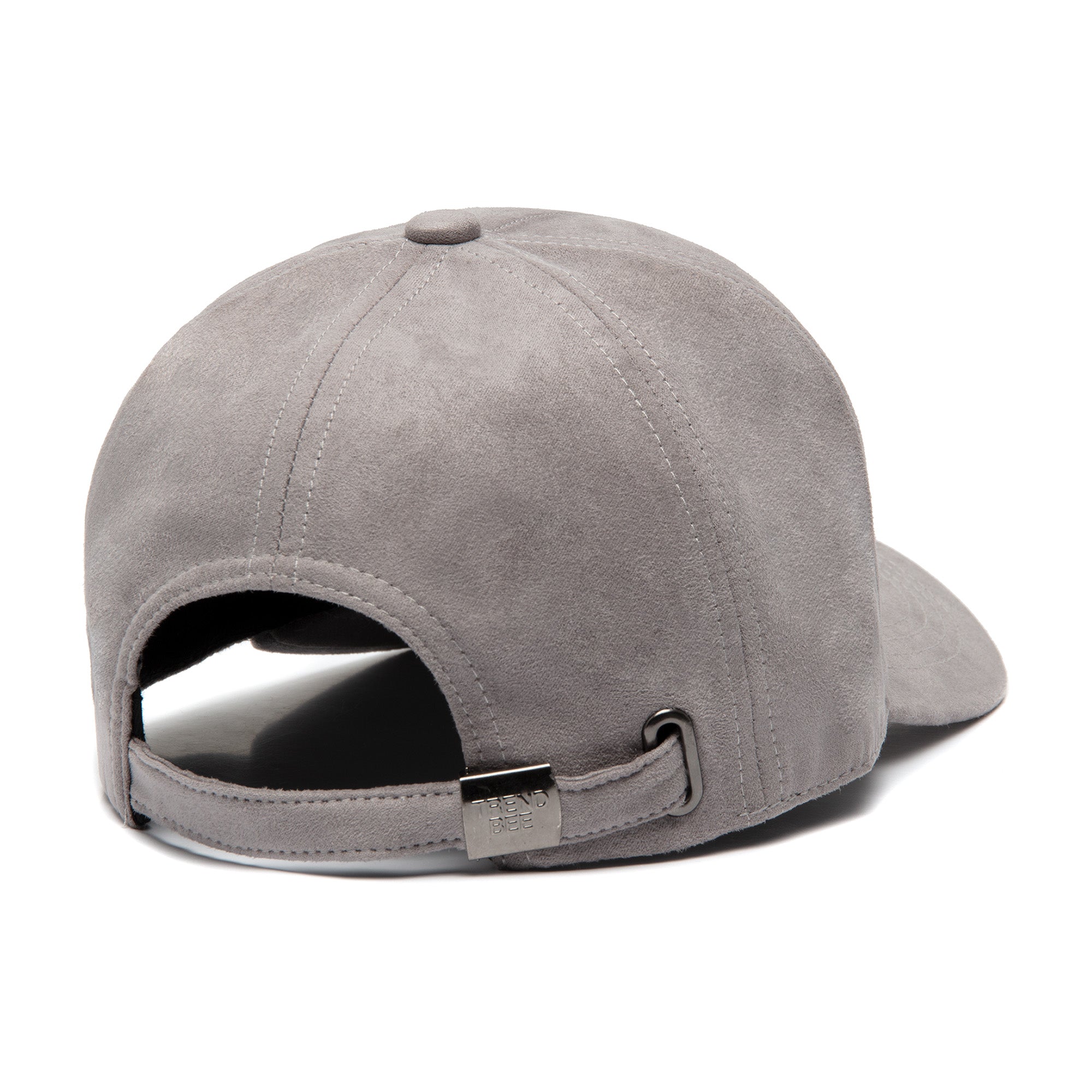 Achterkant van de Cloud grijze suède pet Trendbee met verstelbare backbuckle en logo op metalen buckle