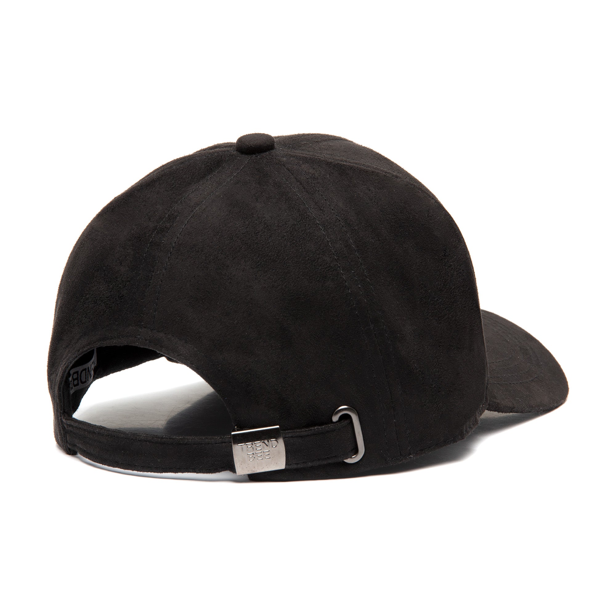 Achterkant van de Onyx zwarte suède pet Trendbee met verstelbare backbuckle en logo op metalen buckle